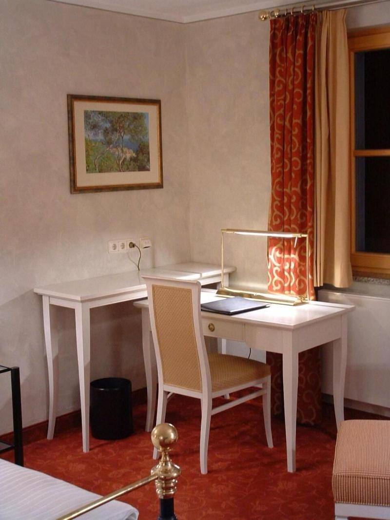 Altstadt Hotel Bräu Wirt image