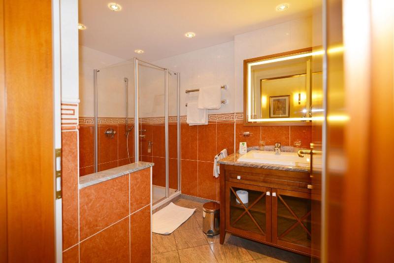 Altstadt Hotel Bräu Wirt image