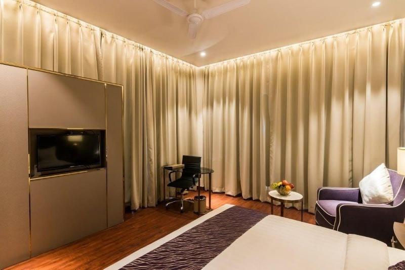 Amara Gateway Hotel image