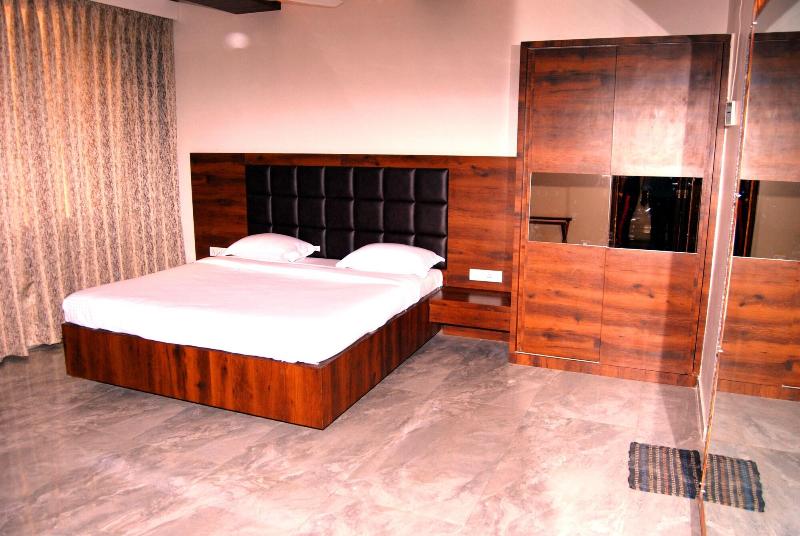 Apaar Hotel image