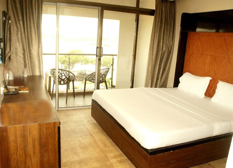 Apaar Hotel image