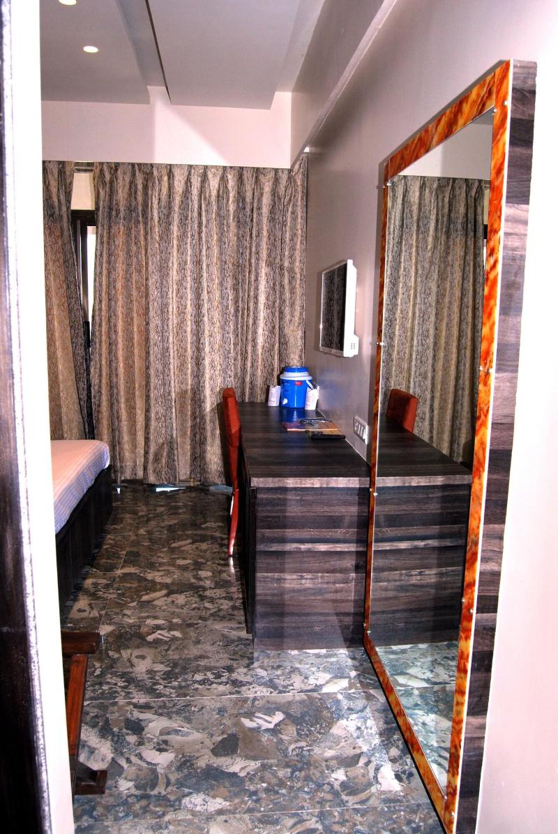 Apaar Hotel image