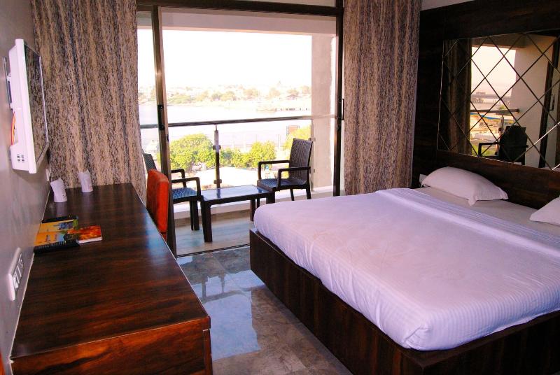 Apaar Hotel image
