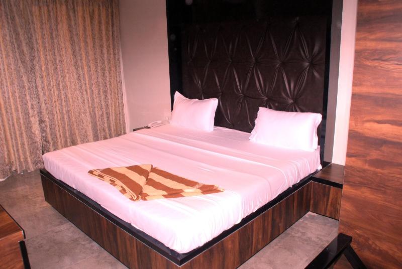 Apaar Hotel image