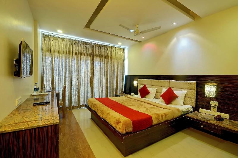Apaar Hotel image