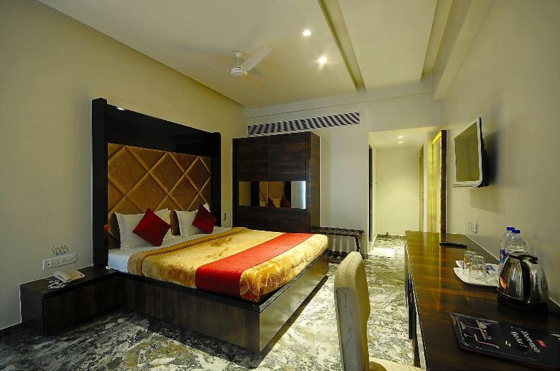 Apaar Hotel image