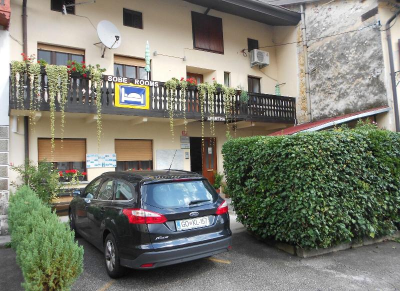 Apartments Hlapi image