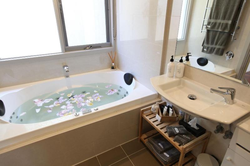 Araluen Boutique Accommodation image