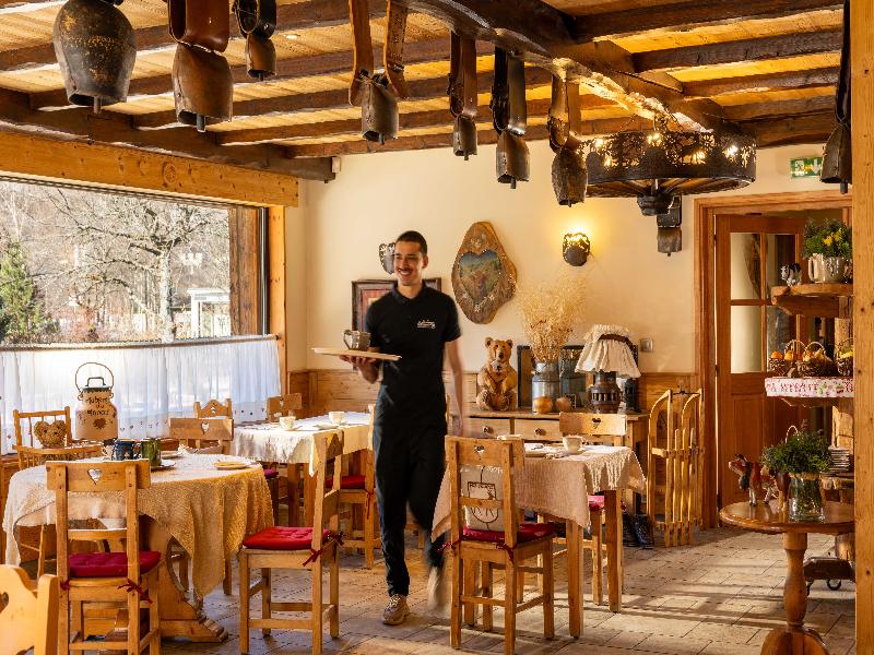 Auberge Du Manoir image
