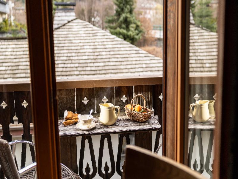 Auberge Du Manoir image