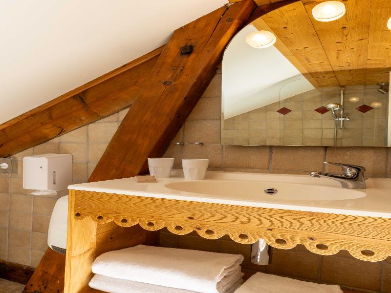 Auberge Du Manoir image