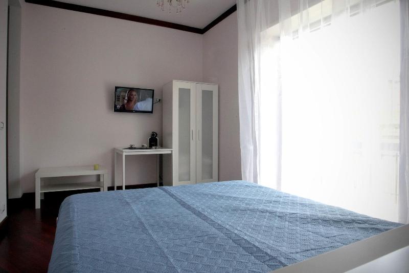 Clorinda's Rooms image