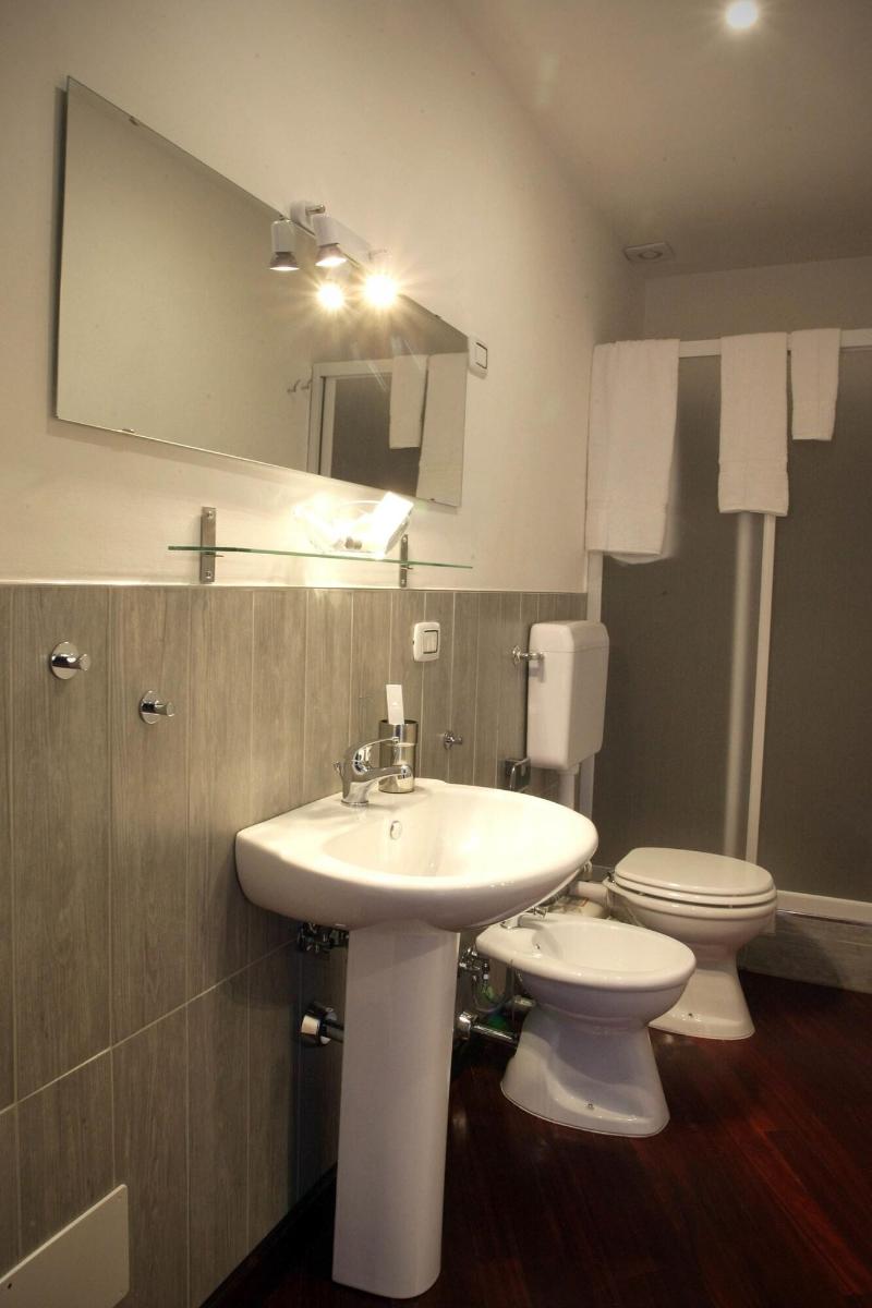 Clorinda's Rooms image