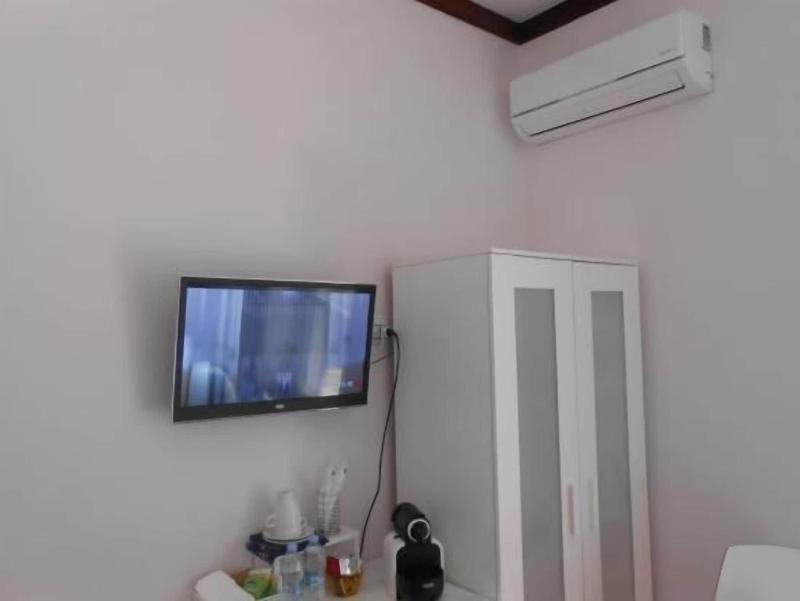 Clorinda's Rooms image