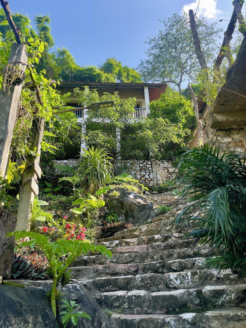 Ba Be Lakeside Bungalow image