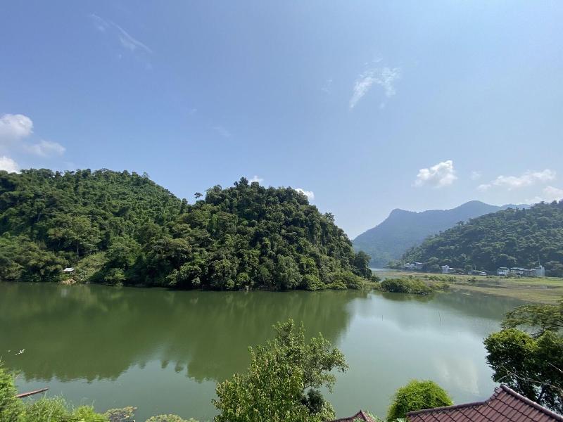 Ba Be Lakeside Bungalow image