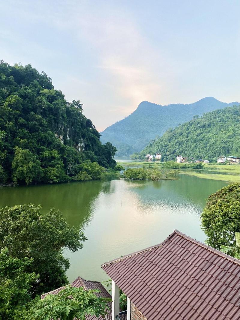 Ba Be Lakeside Bungalow image