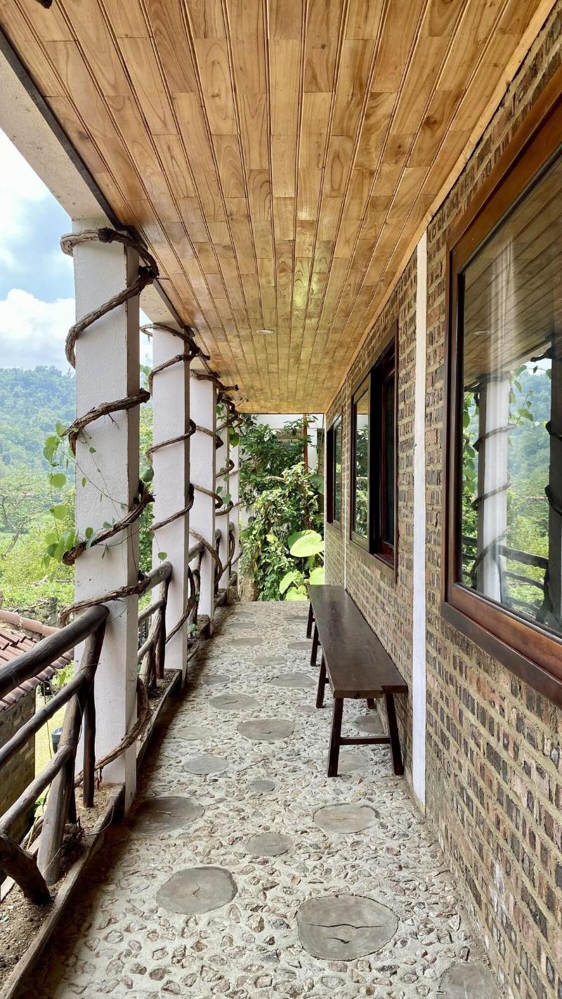 Ba Be Lakeside Bungalow image