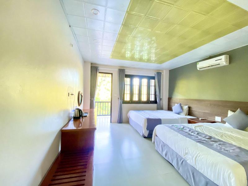 Ba Be Lakeside Bungalow image