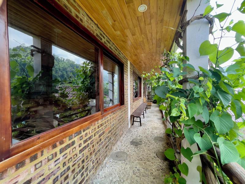 Ba Be Lakeside Bungalow image