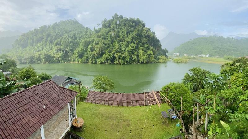 Ba Be Lakeside Bungalow image