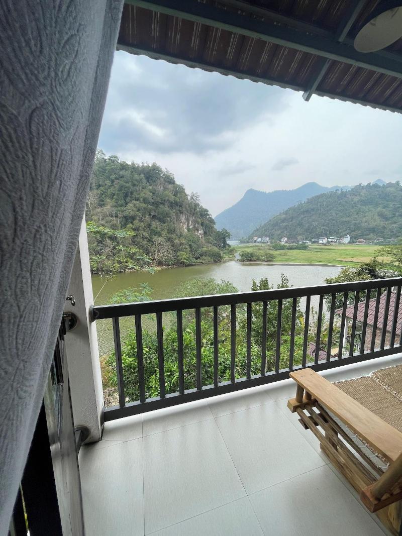Ba Be Lakeside Bungalow image