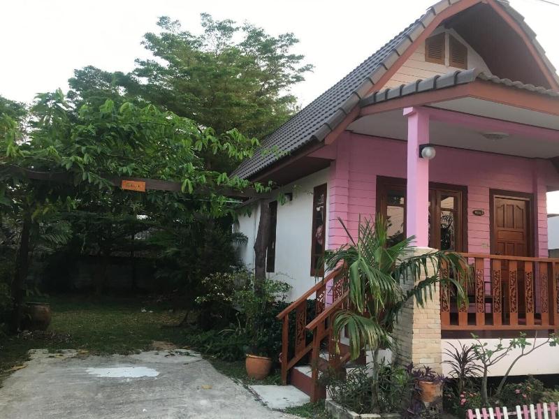 Baan Bangwua Resort image