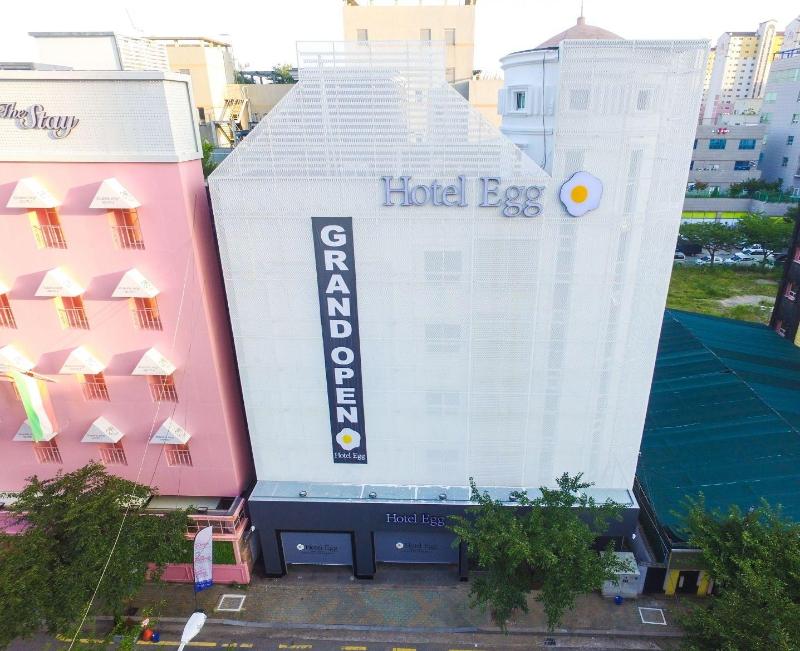 Hotel Egg image