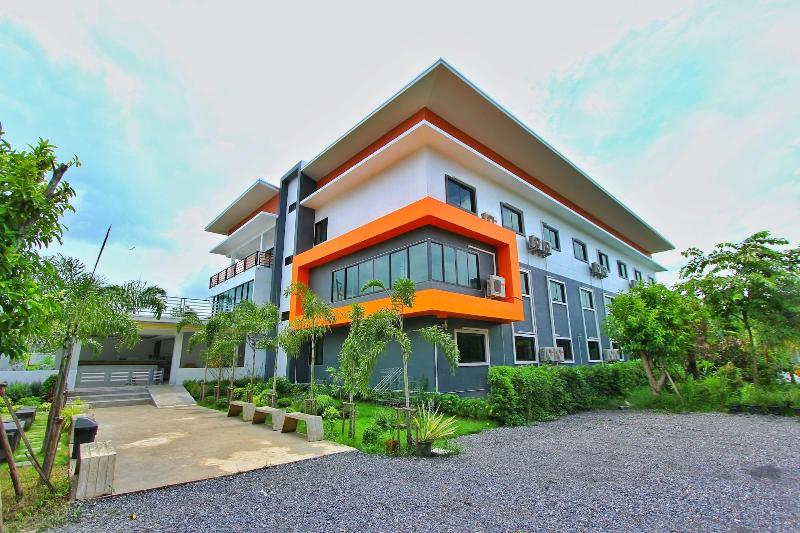 Ban Suan Dokmai image