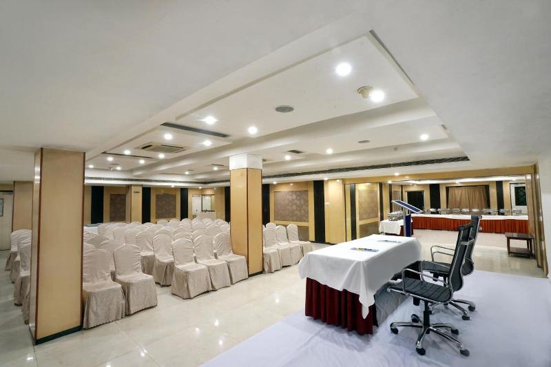 Hotel Geetha Regency image