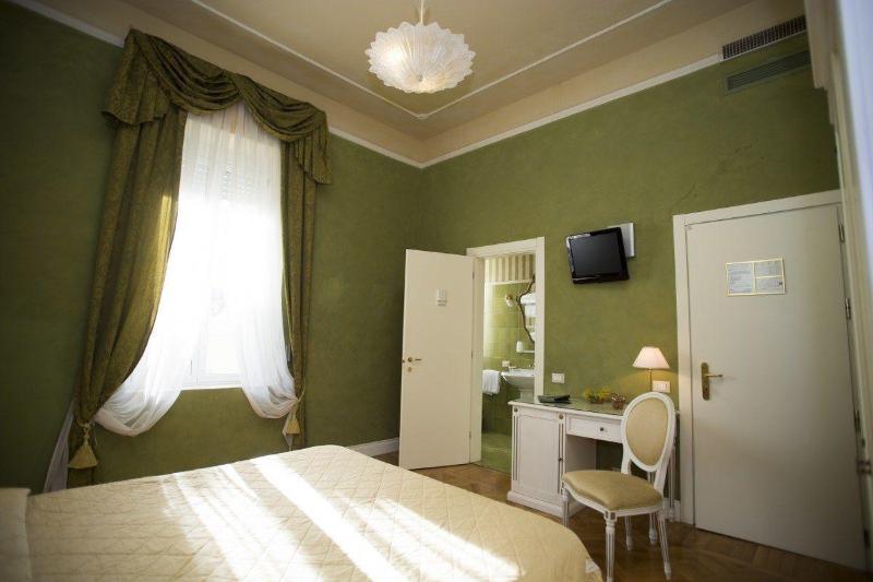 Hotel Gennarino image