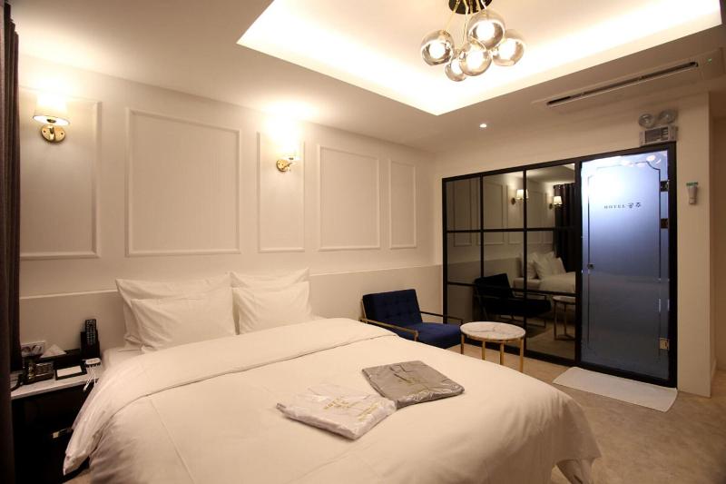 Hotel Gongju image