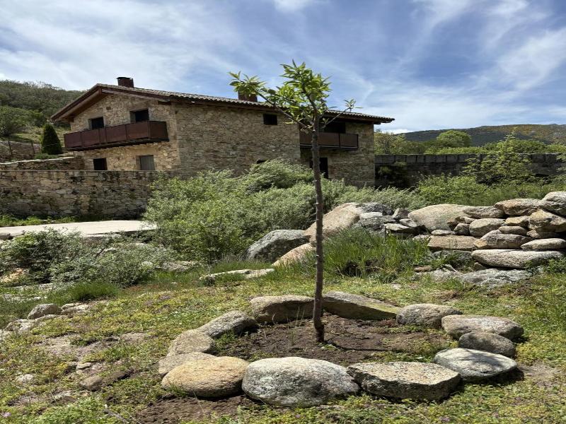 Hotel Gredos María Justina image