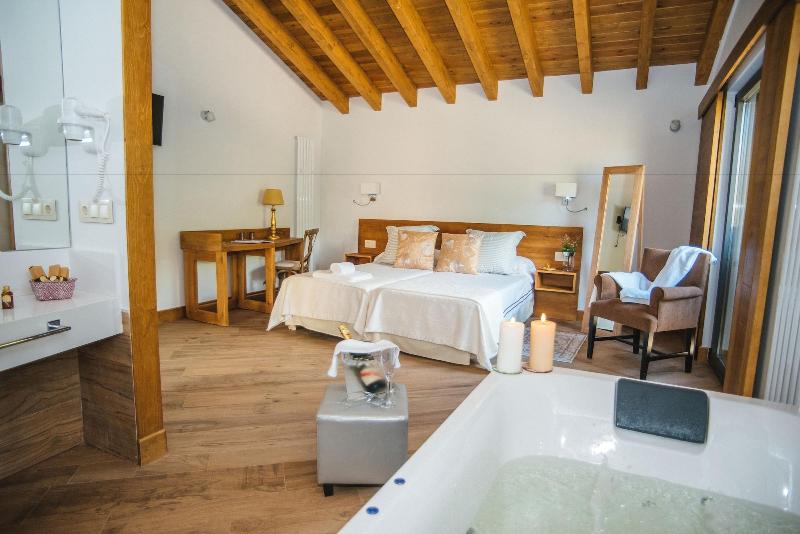 Hotel Gredos María Justina image