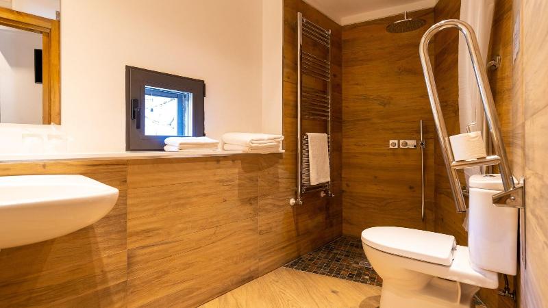 Hotel Gredos María Justina image