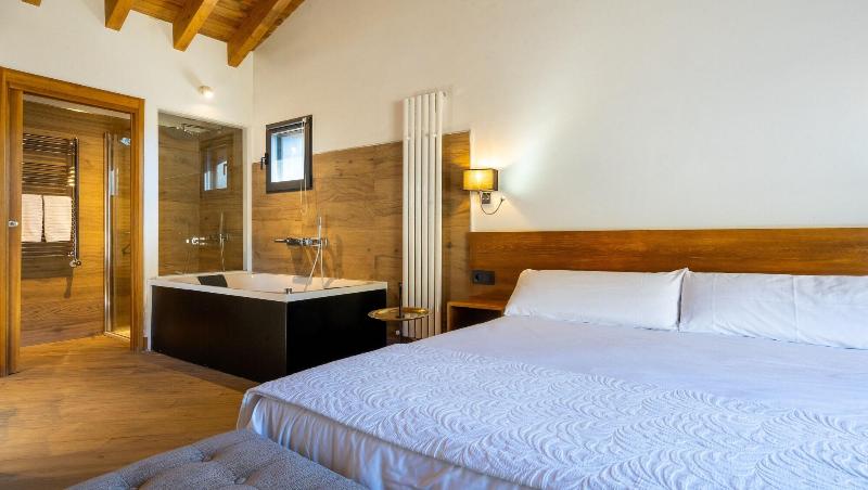 Hotel Gredos María Justina image