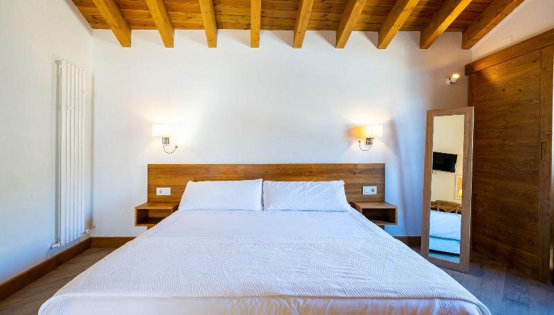 Hotel Gredos María Justina image