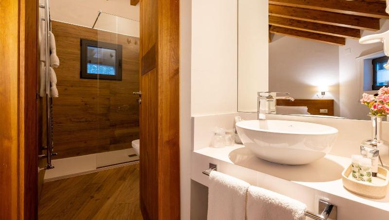 Hotel Gredos María Justina image