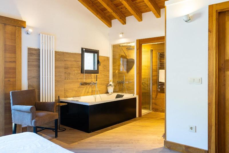 Hotel Gredos María Justina image