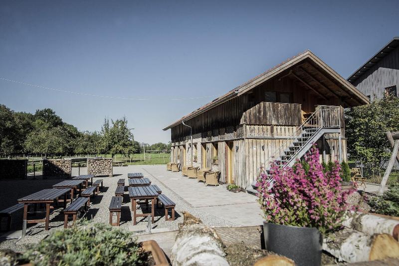 Hotel Historischer Dorfgasthof Hirsch image