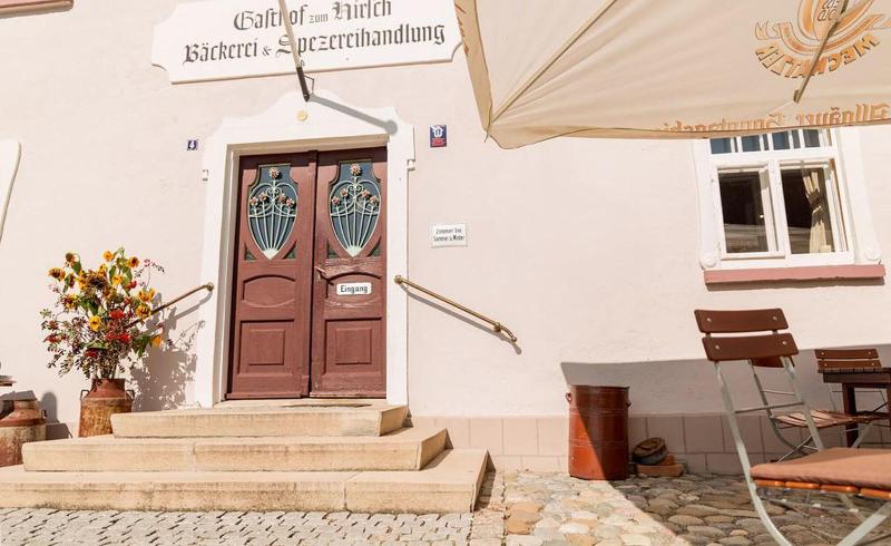 Hotel Historischer Dorfgasthof Hirsch image