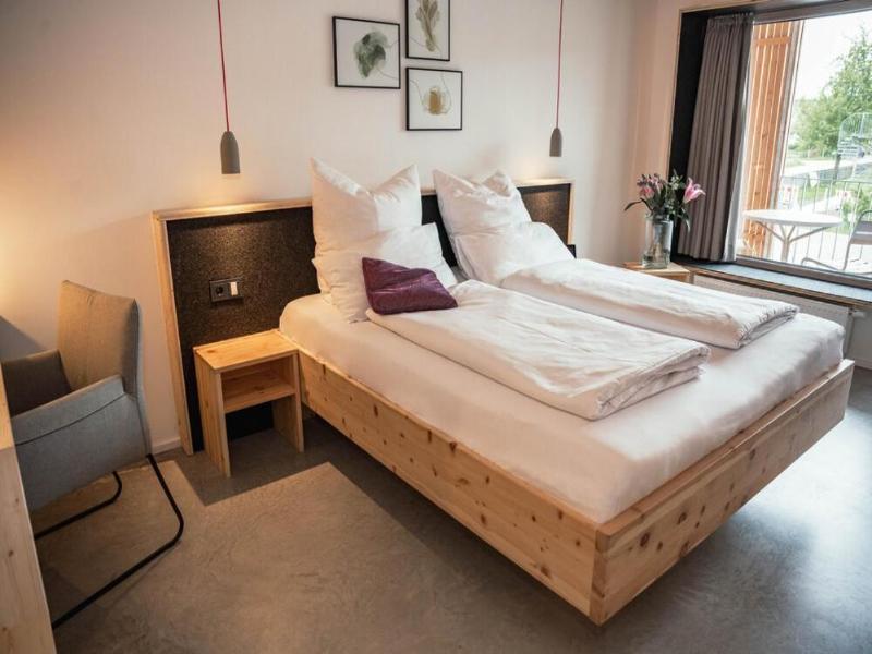 Hotel Historischer Dorfgasthof Hirsch image