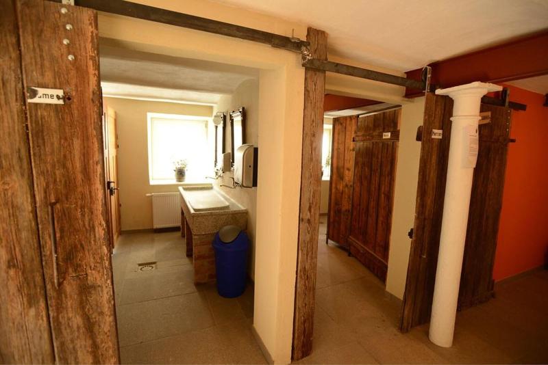 Hotel Historischer Dorfgasthof Hirsch image