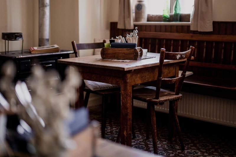Hotel Historischer Dorfgasthof Hirsch image