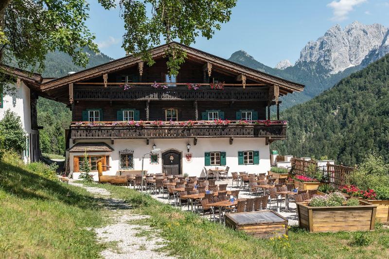 Berg'k'hof Kaisertal - Alpine Hideaway image