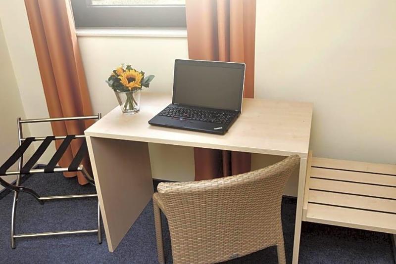 Best Deal Airporthotel Weeze image