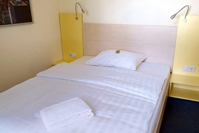 Best Deal Airporthotel Weeze image
