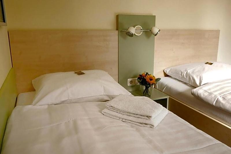 Best Deal Airporthotel Weeze image