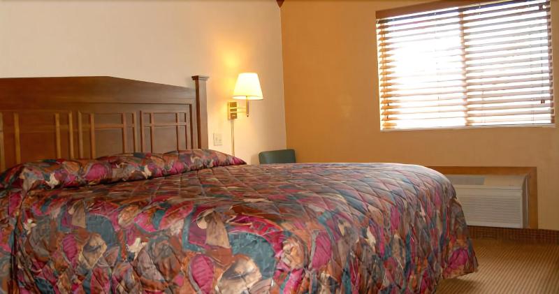 Best Rest Inn & Suites image 3