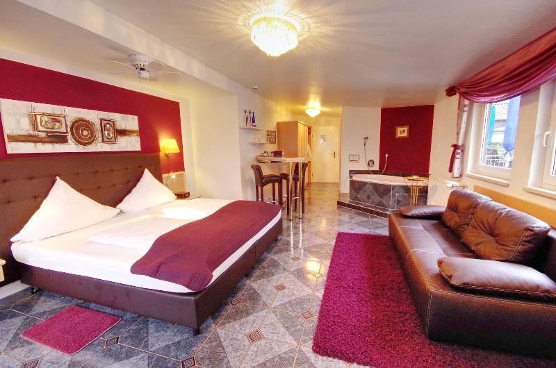 Hotel Jakob image